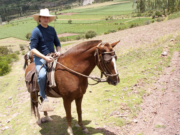 Portada de Horseback riding through Maras and Moray