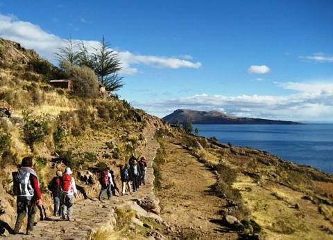 Foto 1 de Tour a la península de Llachon e islas Uros y Taquile