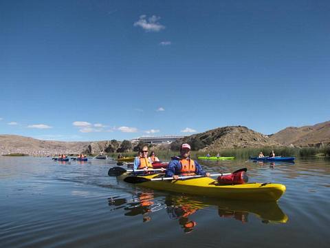 Foto 2 de Kayaking en el Lago Titicaca 