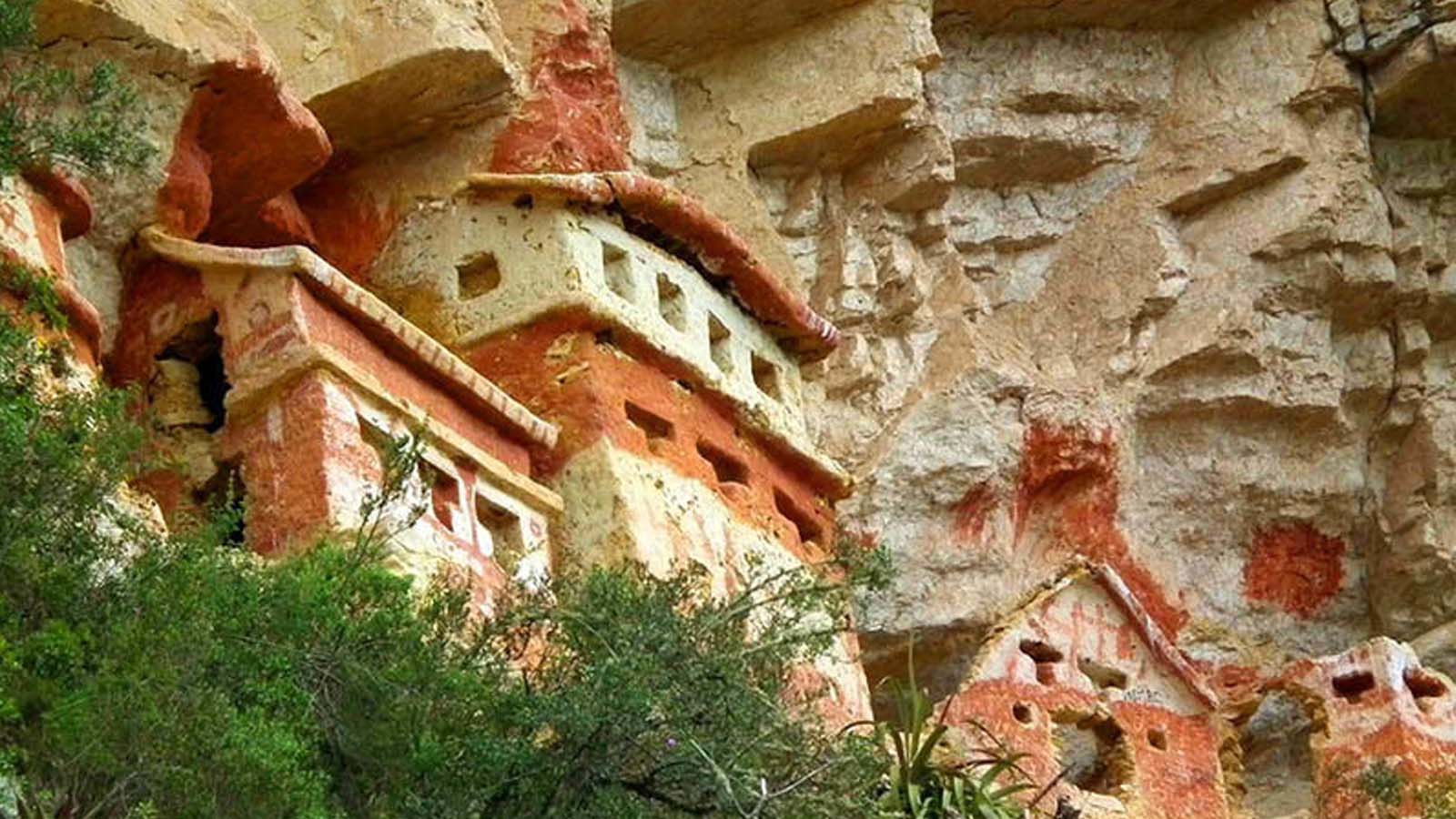 Foto 1 de Visite o mausoléus de Revash e Museu de Leymebamba dia completo