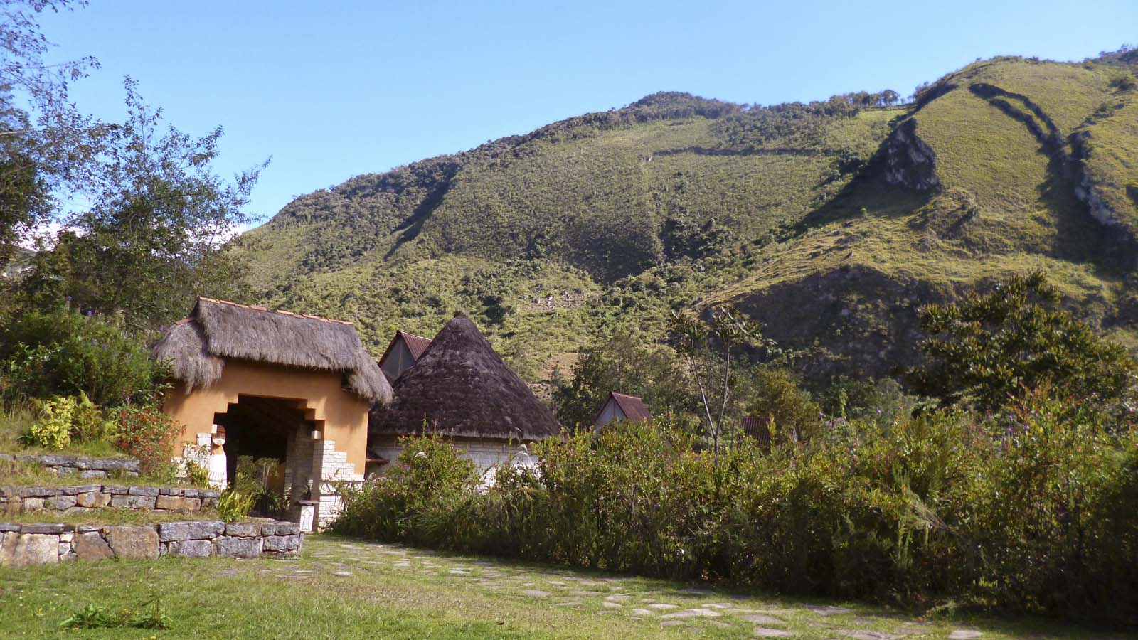 Portada de Visit the Mausoleums of Revash and Museum of Leymebamba