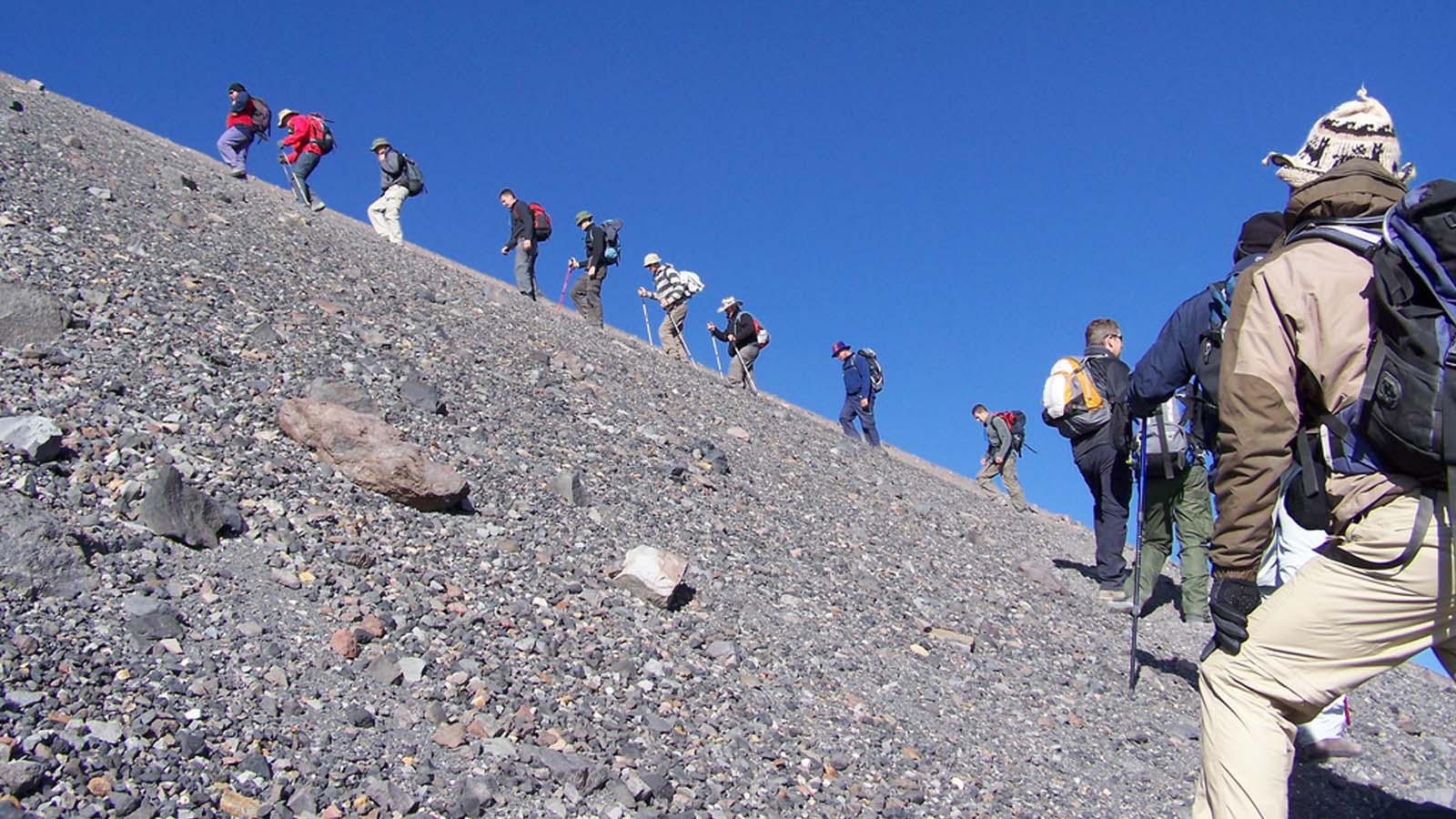 Portada de Escalada ao Vulcão El Misti 2D / 1N rota norte