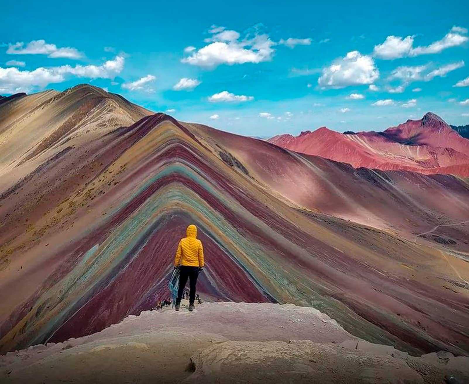 Portada de Rainbow mountain trekking 