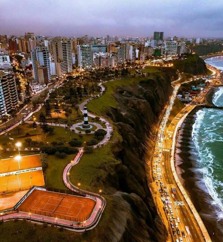 Portada de Lima nocturna, cultura y tradición