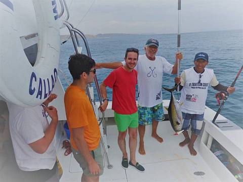 Foto 4 de Tour Tumbes y Mancora avistamiento ballenas y pesca 3 días