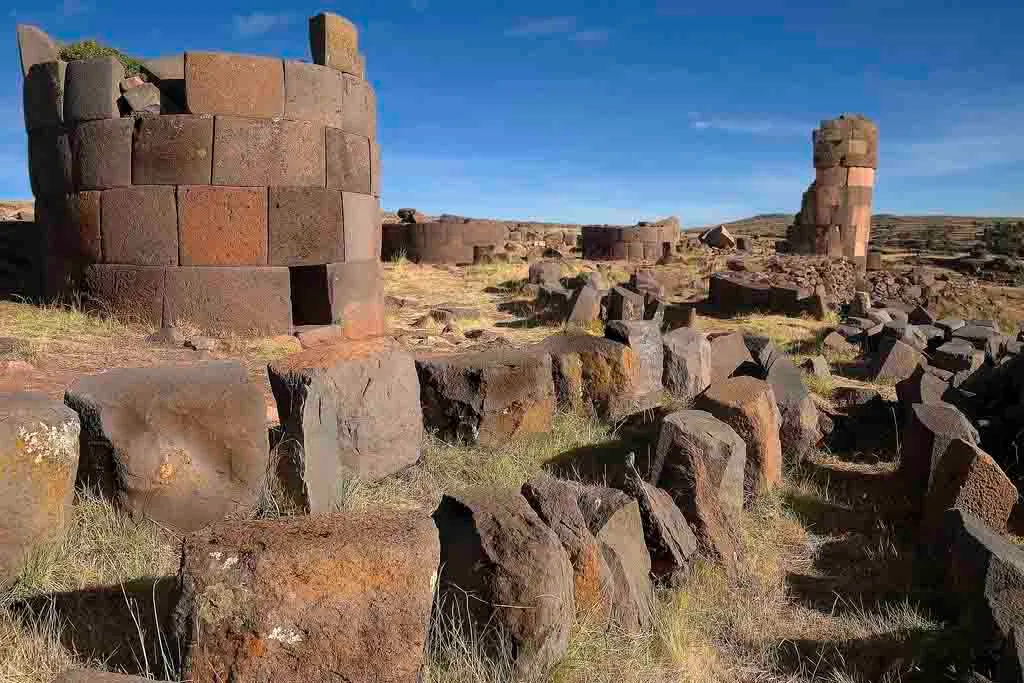 Tour to Sillustani Tombs