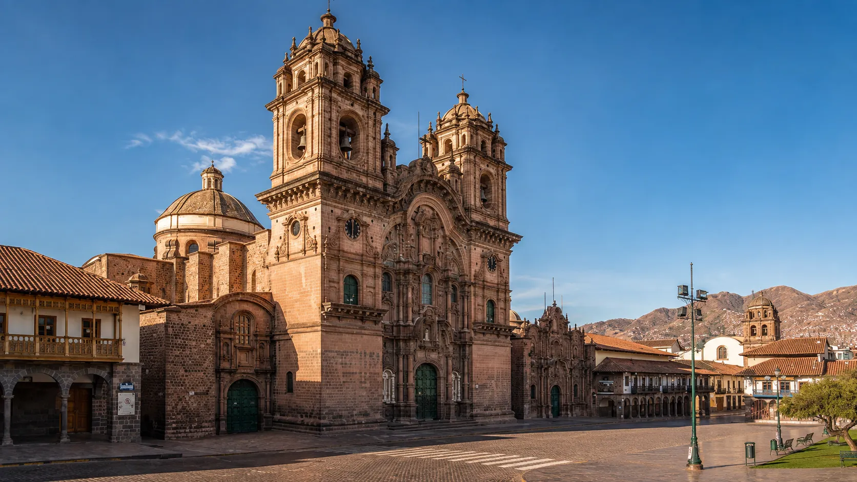 Frontis del Templo de la Compañía de Jesús en Cusco